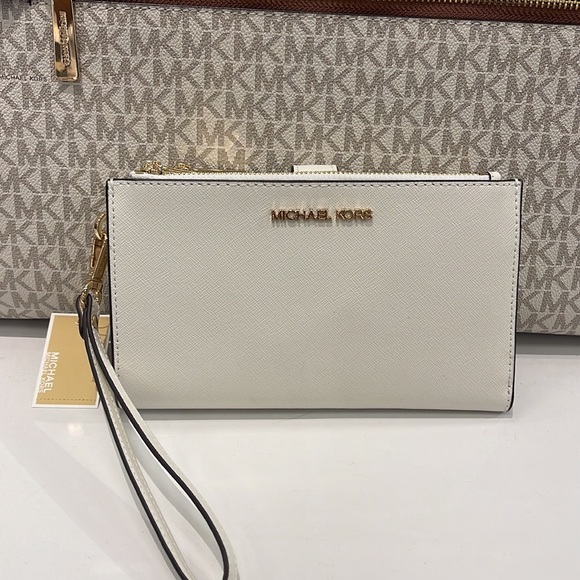 MICHAEL KORS LARGE DOUBLE ZIP WRISTLET WALLET PHONE CASE CLUTCH 
Optic White - Picture 1 of 16